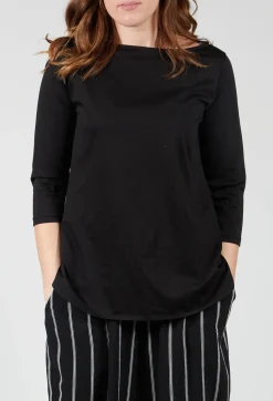 Moyuru T-shirts^3/4 Sleeve T-Shirt in Black