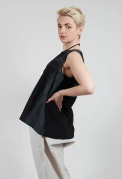 Moyuru Tops^A-Line Top in Black Print