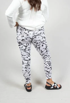 Bread and Butter Leggings^Ankle Cropped Leggings in White with Black Print