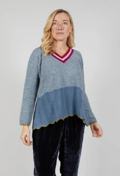 Traces of Me Jumpers^Bell Frill V Neck Jumper in Jacaranda Met Taupe