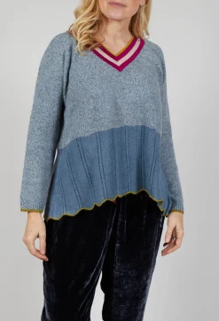 Traces of Me Jumpers^Bell Frill V Neck Jumper in Jacaranda Met Taupe