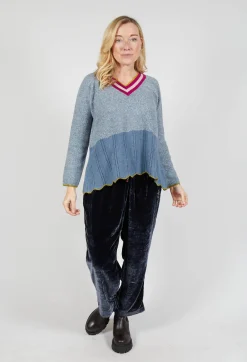 Traces of Me Jumpers^Bell Frill V Neck Jumper in Jacaranda Met Taupe