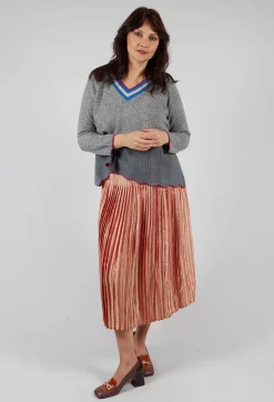 Traces of Me Jumpers^Bell Frill V Neck Jumper in Coal Met Taupe