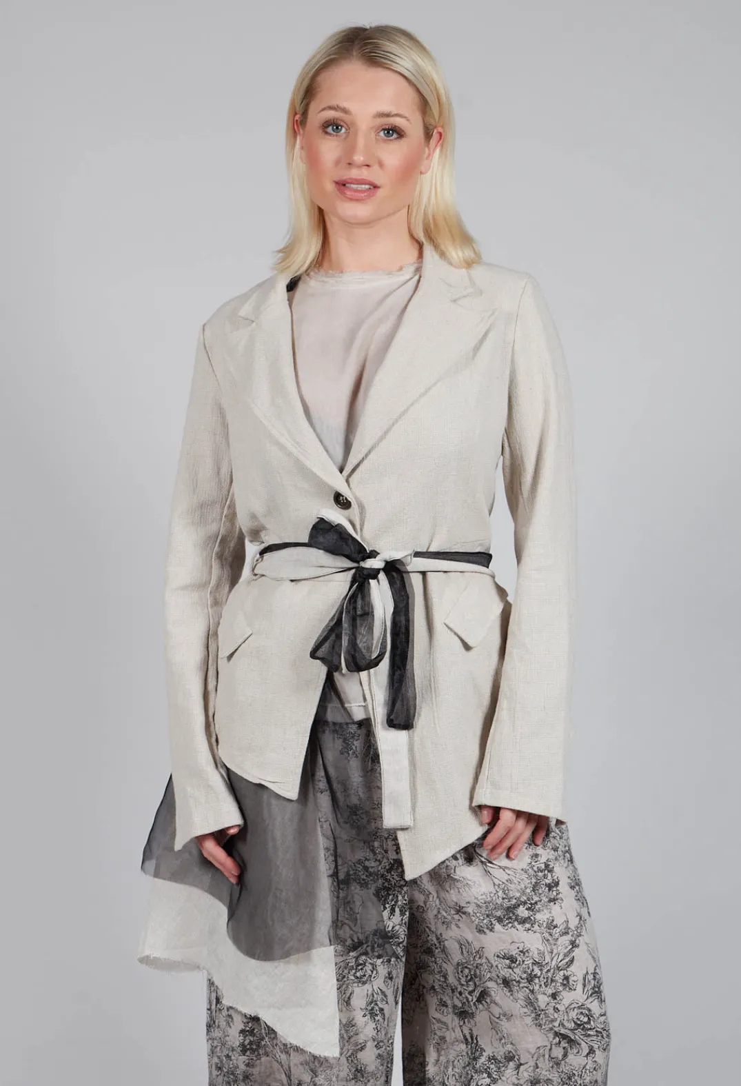 Sanctamuerte Jackets^Belted Linen Jacket in Ecru