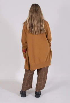 Beatrice B Cardigans^Blended Cashmere Cardigan with Embroidery Detail in Brown