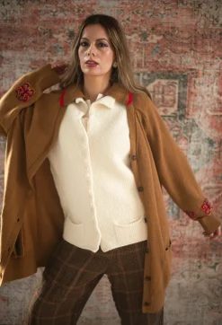 Beatrice B Cardigans^Blended Cashmere Cardigan with Embroidery Detail in Brown