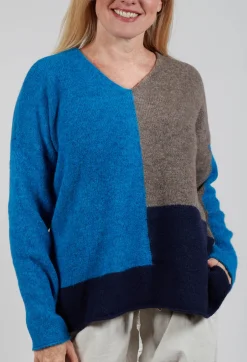 Operificio Neirami Jumpers^Block Colour Jumper in Crusca Sky and Blu