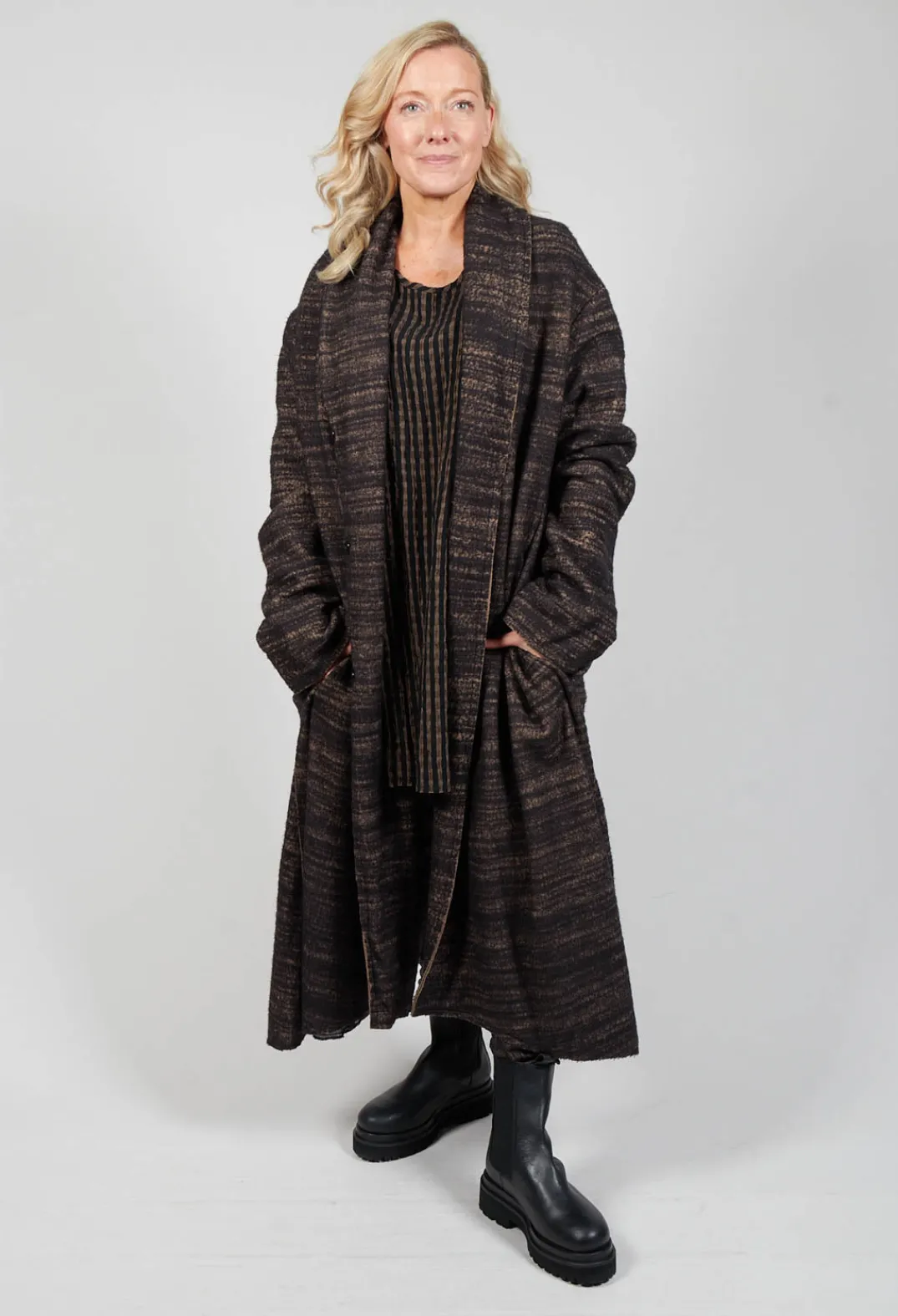 a_me Coats^Bloom Coat in Black and Brown