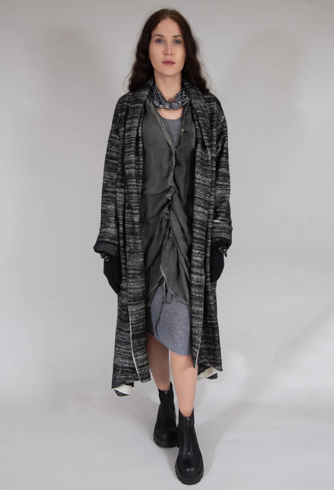 a_me Coats^Bloom Coat in Black and White