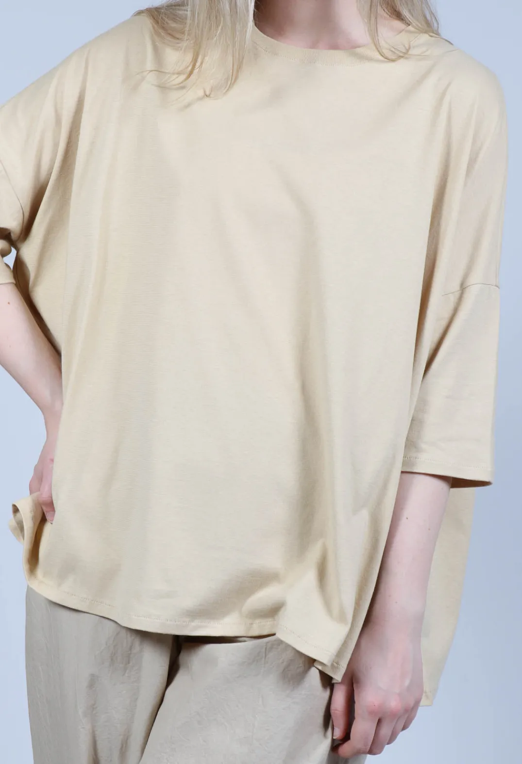 Apuntob Shirts & Blouses^Boxy Fit T-Shirt in Natural