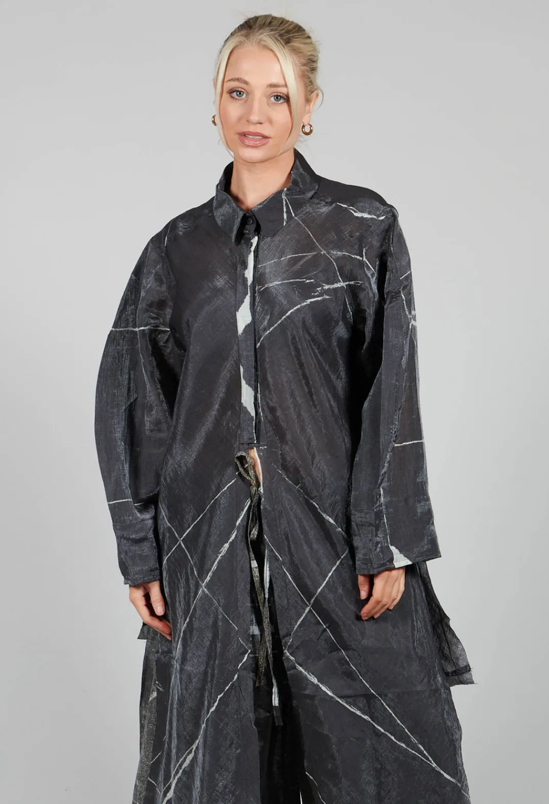 La Vaca Loca Shirts & Blouses^Buque Tunic in Off Black Banner