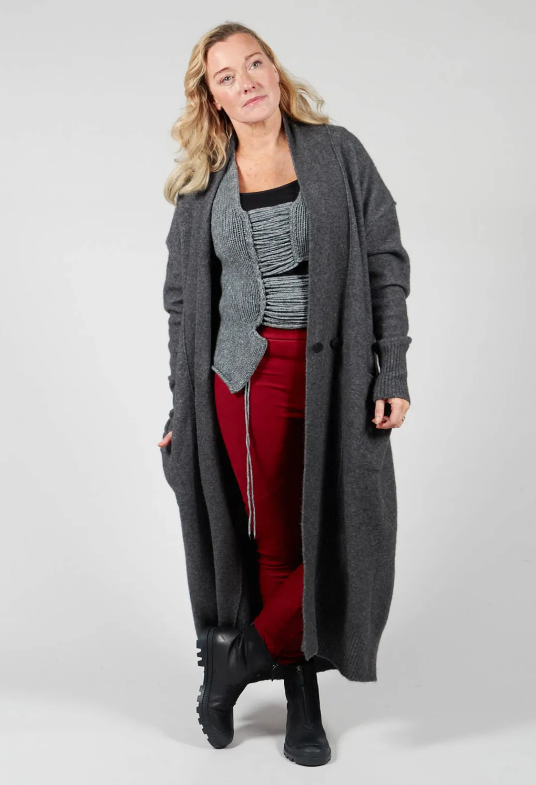 Isabel Benenato Cardigans^Cashmere Long Length Cardigan in Graphite