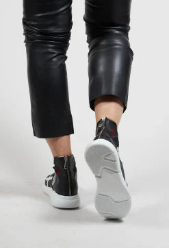 IXOS Trainers^Chunky Slip On Trainers in Bianco / Sabbia / Melograno / Nero