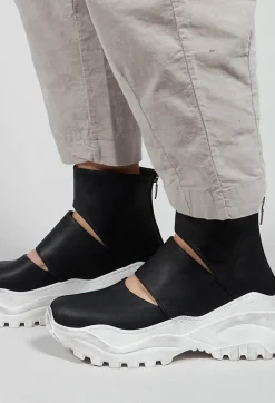 Lofina Boots^Chunky Sole Cut Out Boots in Gasoline Nero