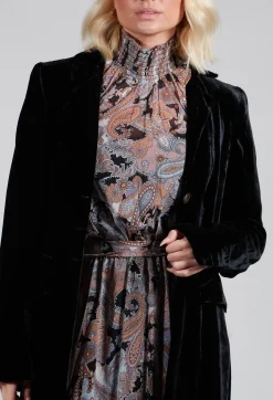 T.ba Coats^Classic Coat in Black