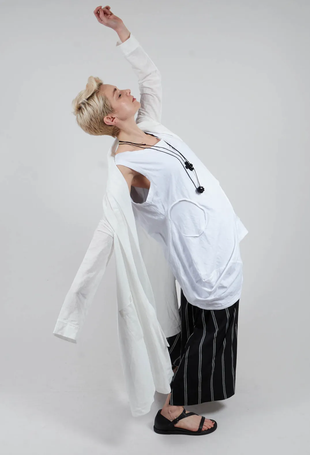 Moyuru Trousers^Contrasting Stripe Trousers in Black
