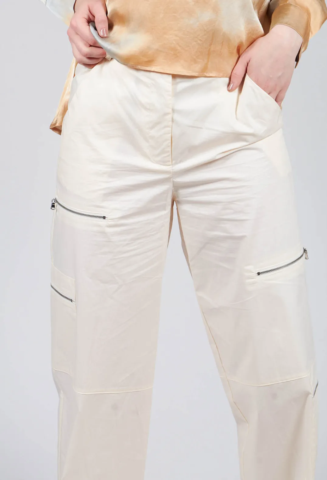 IXOS Trousers^Cotton Cargo Trousers in Latte