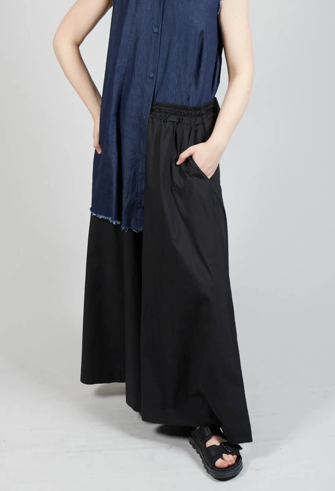 Amici Trousers^Cotton Wide Leg Trousers in Nero