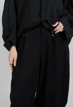 Moyuru Trousers^Crepe Texture Trousers in Black