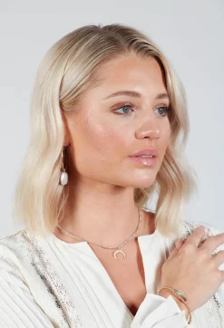 ICANDI Rocks Necklaces^Crescent Moon Necklace in Pale Grey