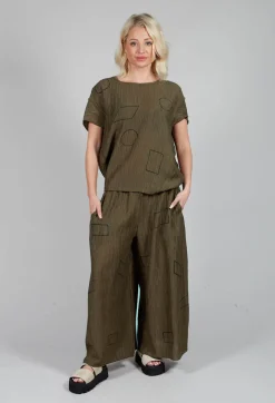 Tadashi Tops^Crinkle Geometric Top in Ciocco