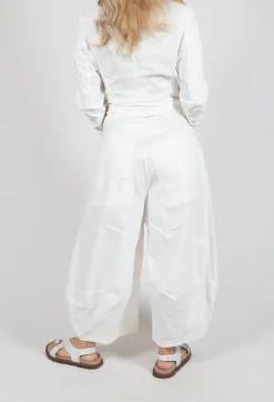 Rundholz Black Label Trousers^Cropped Balloon Trousers in Offwhite
