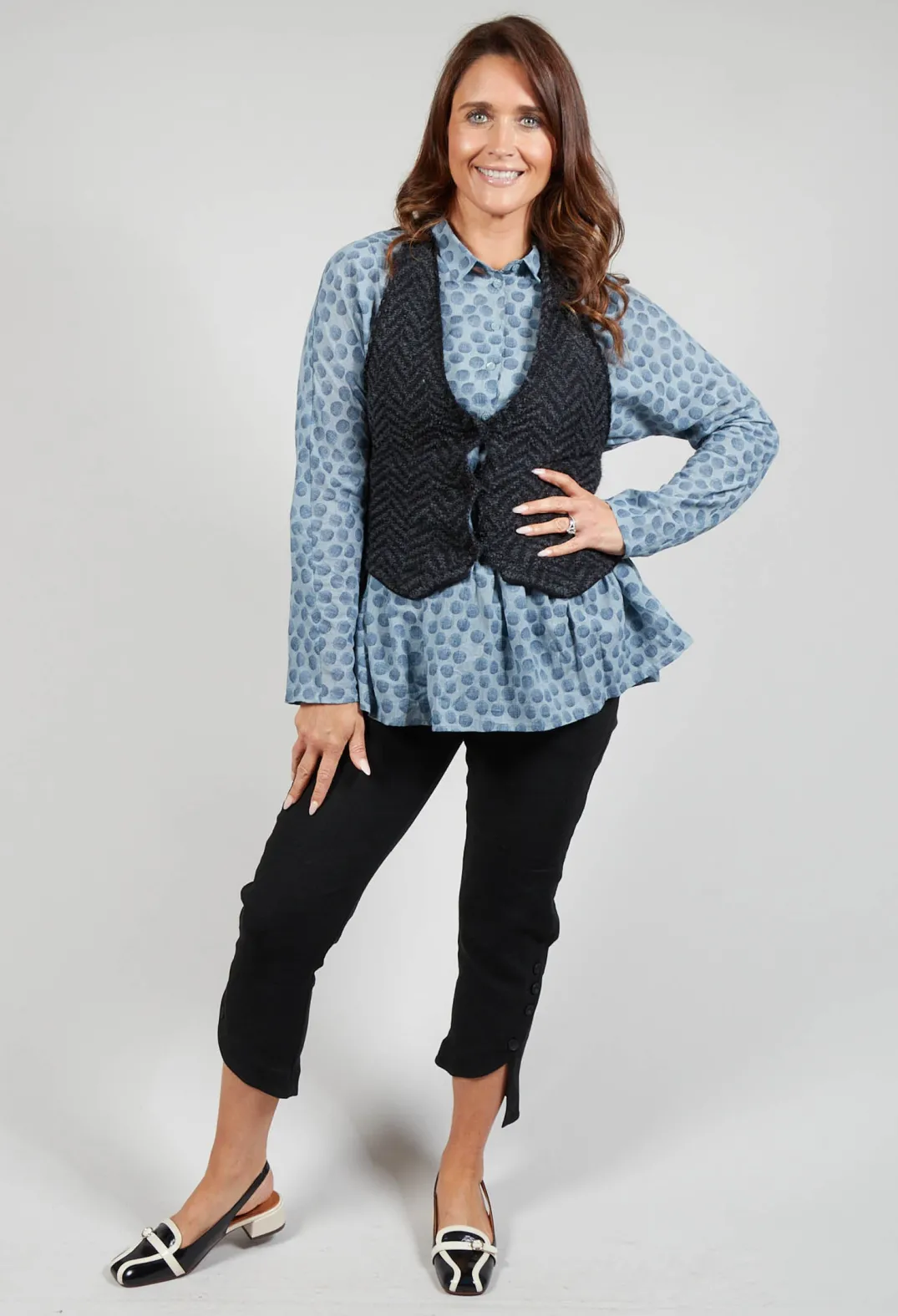 Lilith Jackets^Cropped Gilet with Wrap Around Neck in Graphic
