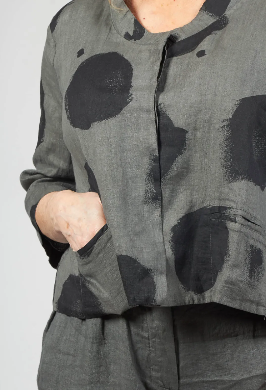 Kedziorek Jackets^Cropped Jacket in Sage