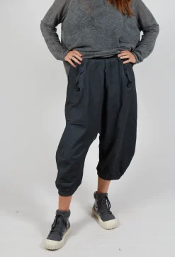 Rundholz Dip Trousers^Cropped Leg Sweatpants in Coal Cloud