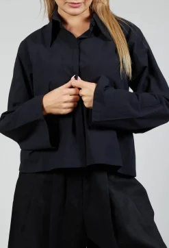 Les Filles d'Ailleurs Tops^Cropped Patch Pocket Shirt in Black