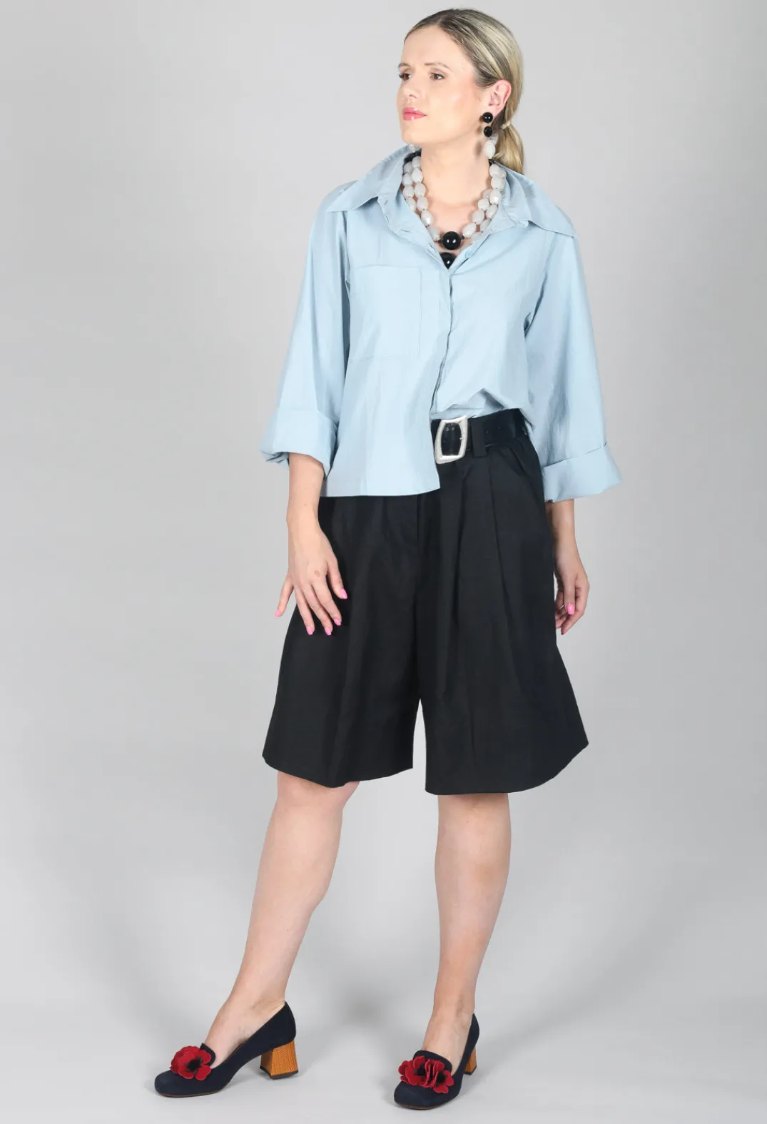 Les Filles d'Ailleurs Tops^Cropped Patch Pocket Shirt in Blue