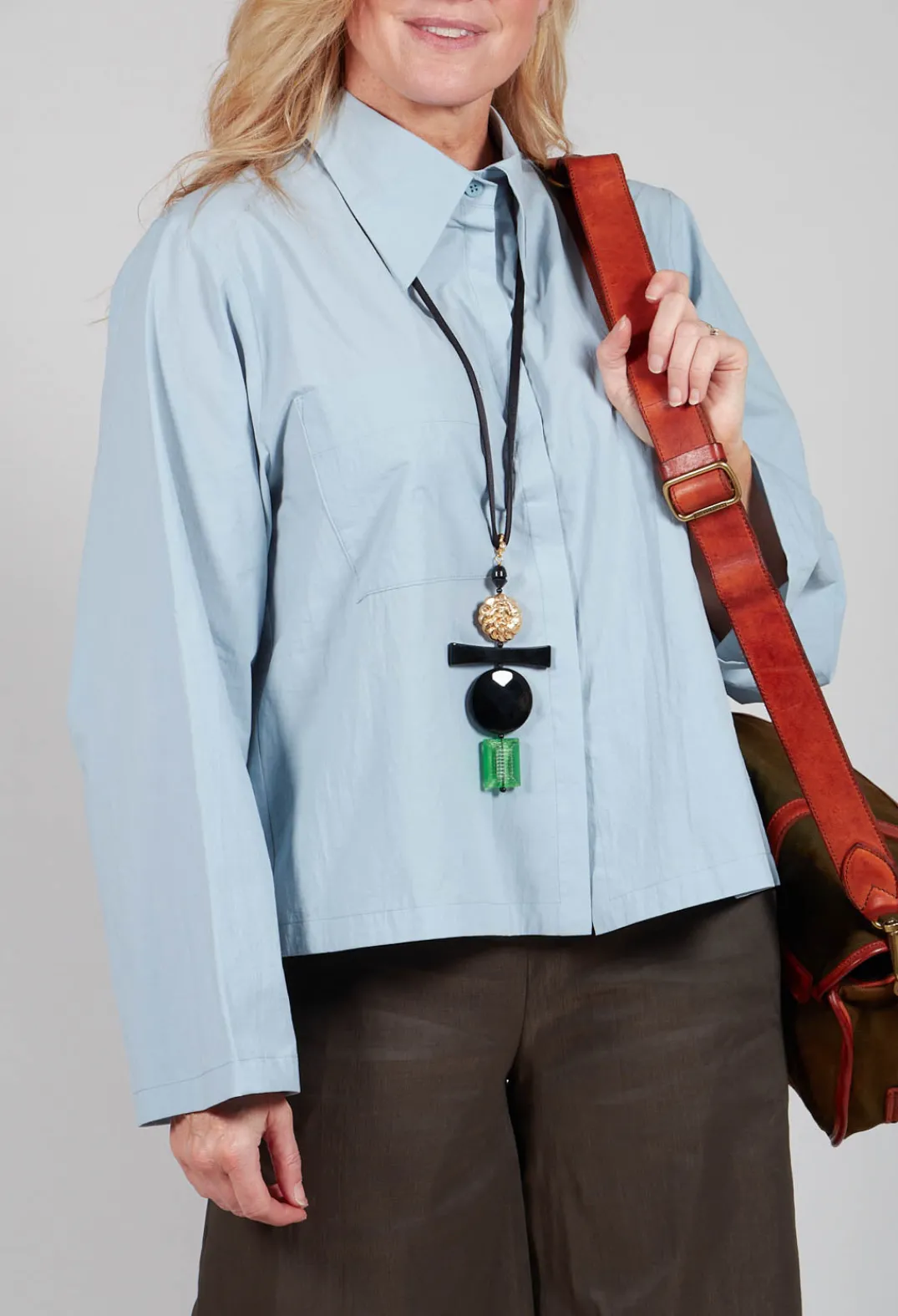 Les Filles d'Ailleurs Tops^Cropped Patch Pocket Shirt in Blue