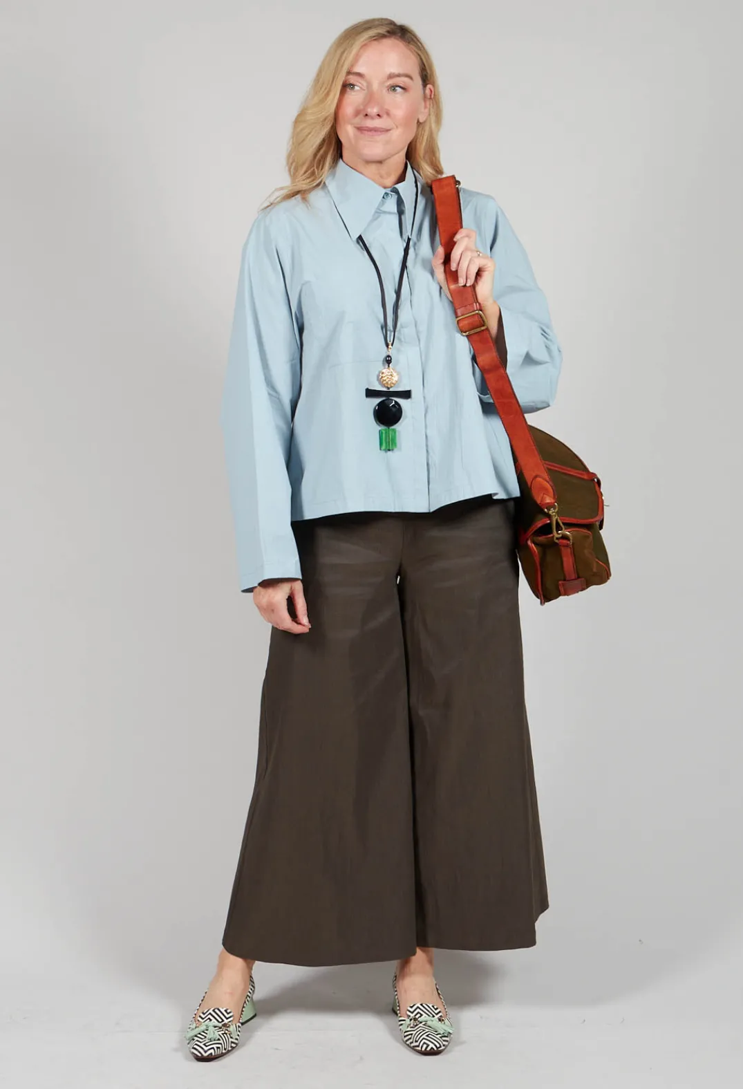 Les Filles d'Ailleurs Tops^Cropped Patch Pocket Shirt in Blue