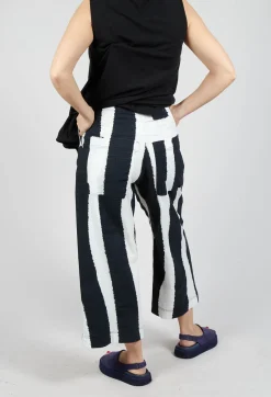 Rundholz Black Label Trousers^Cropped Pull On Trousers in Black Print