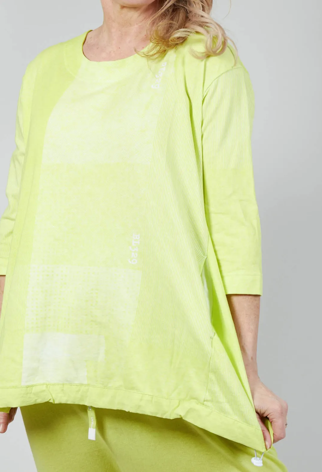 Rundholz Black Label Tops^Cropped Sleeve Top with Drawstring Hem in Sun Print