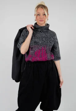 Sarah Pacini Jumpers^Cropped Sweater in Dark Grey and Magenta