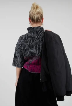 Sarah Pacini Jumpers^Cropped Sweater in Dark Grey and Magenta