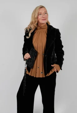 T.ba Jackets^Cropped Velvet Jacket in Black