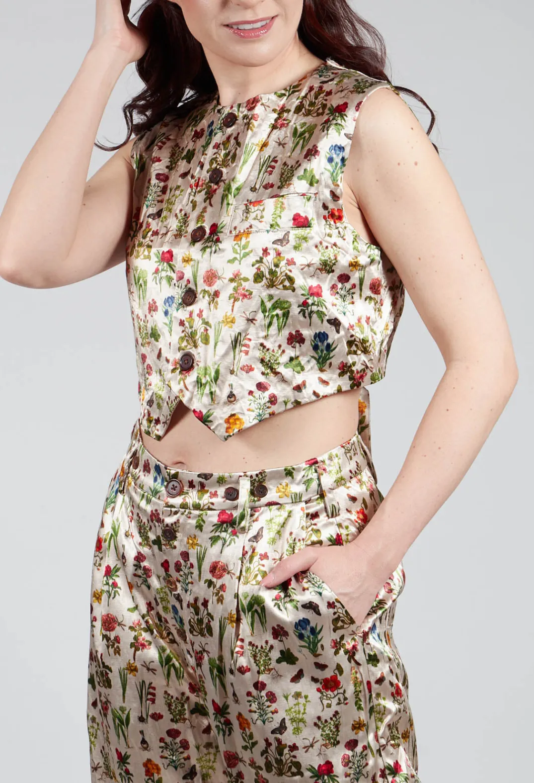 Aleksandr Manamis Jackets^Cropped Waistcoat in Petite Fleurs
