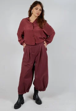 Amici Trousers^Cuffed Hem Trousers in Intense Rust