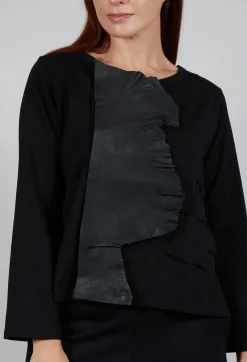 Bread and Butter Tops^Detachable Feature Top in Black