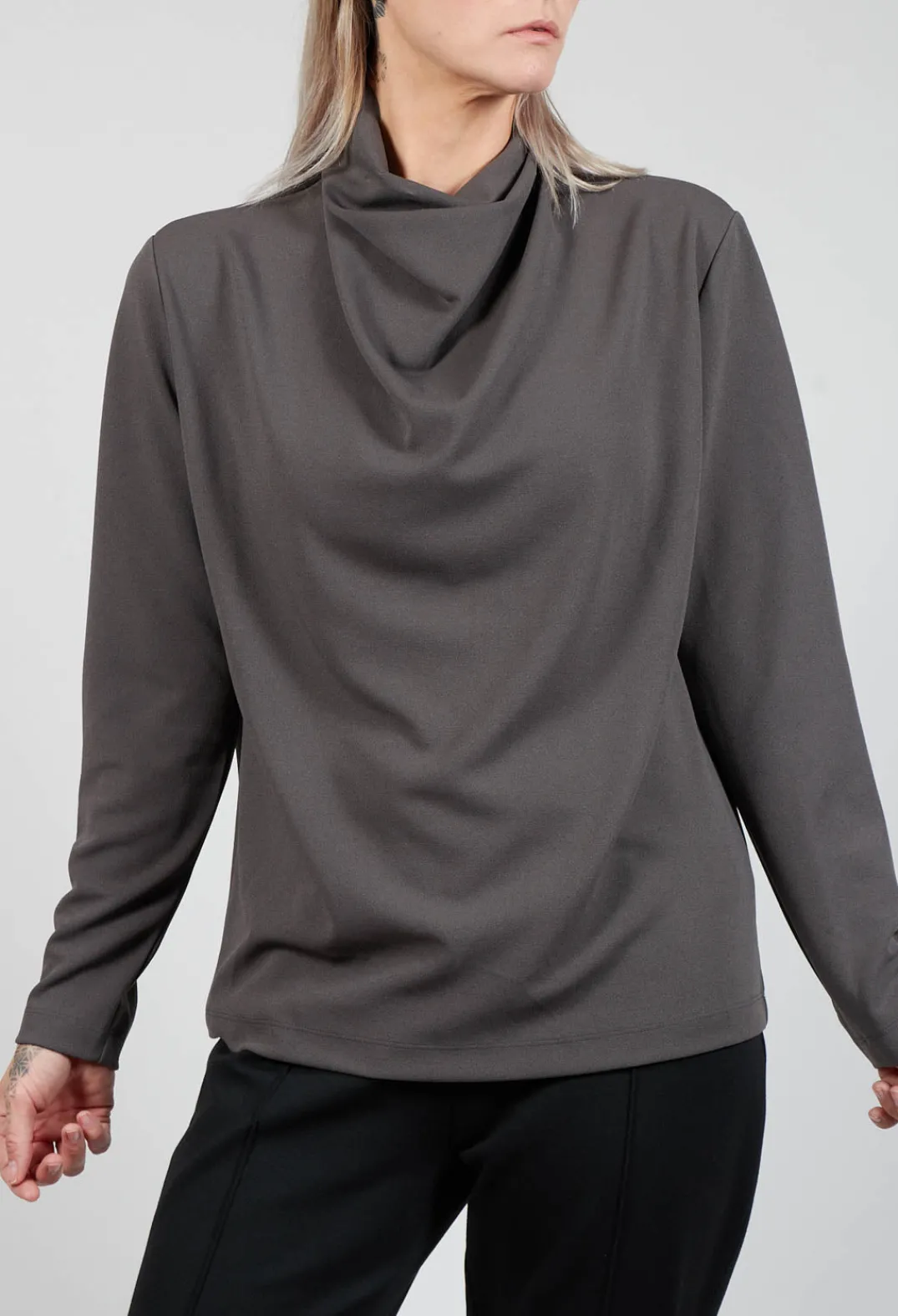 Xenia Design Shirts & Blouses^Draped Neck Blouse with Long Sleeves in Grey