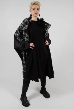 Moyuru Coats^Dual Fabric Oversized Coat in Black
