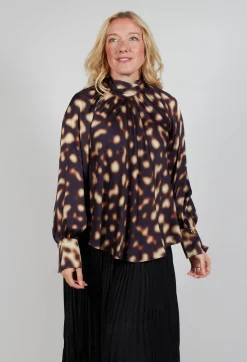 Beatrice B Shirts & Blouses^Elsa Blouse in Blurred Print