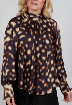 Beatrice B Shirts & Blouses^Elsa Blouse in Blurred Print