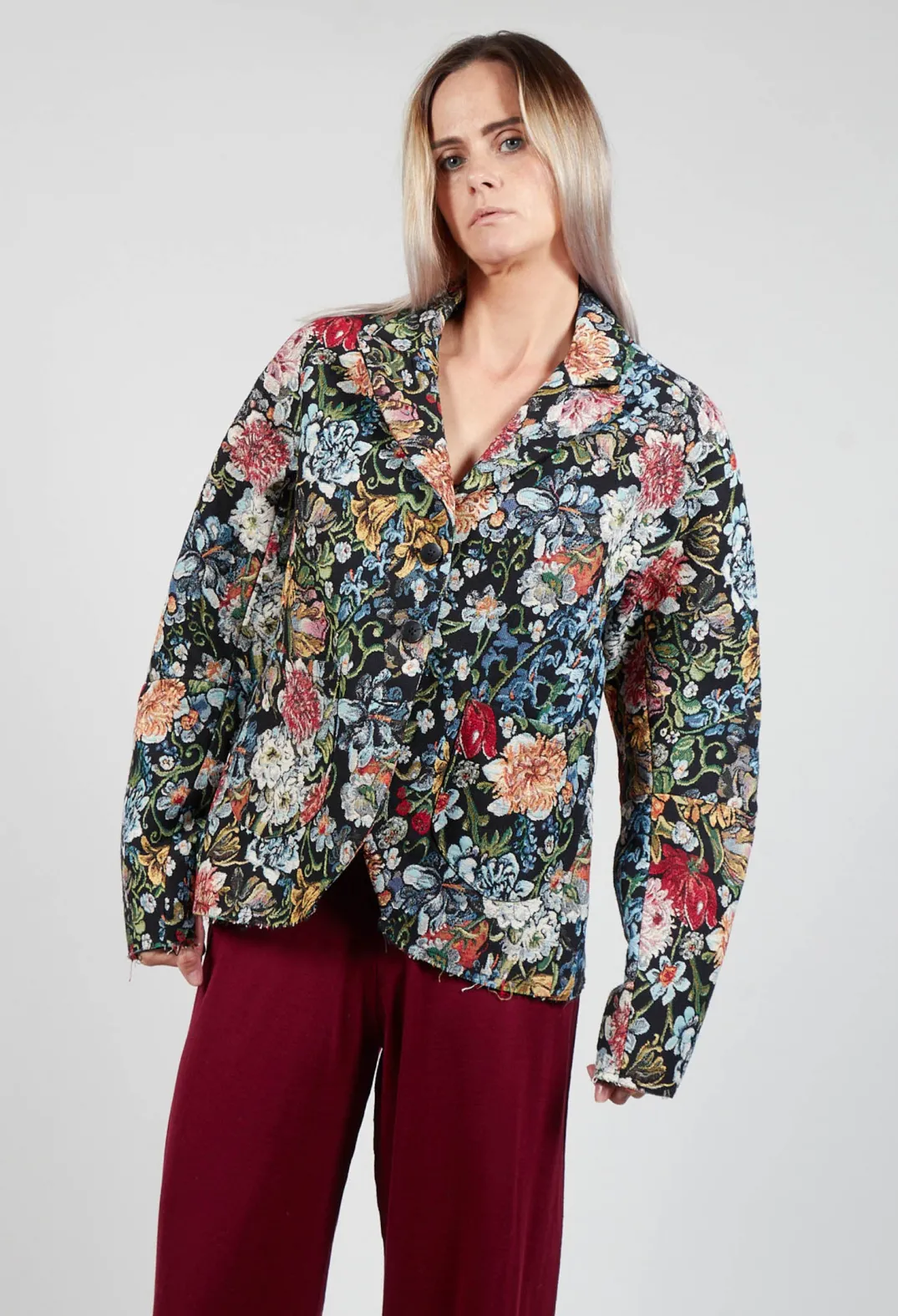 Marc Point Jackets^Embroidered Blazer in Multicolour