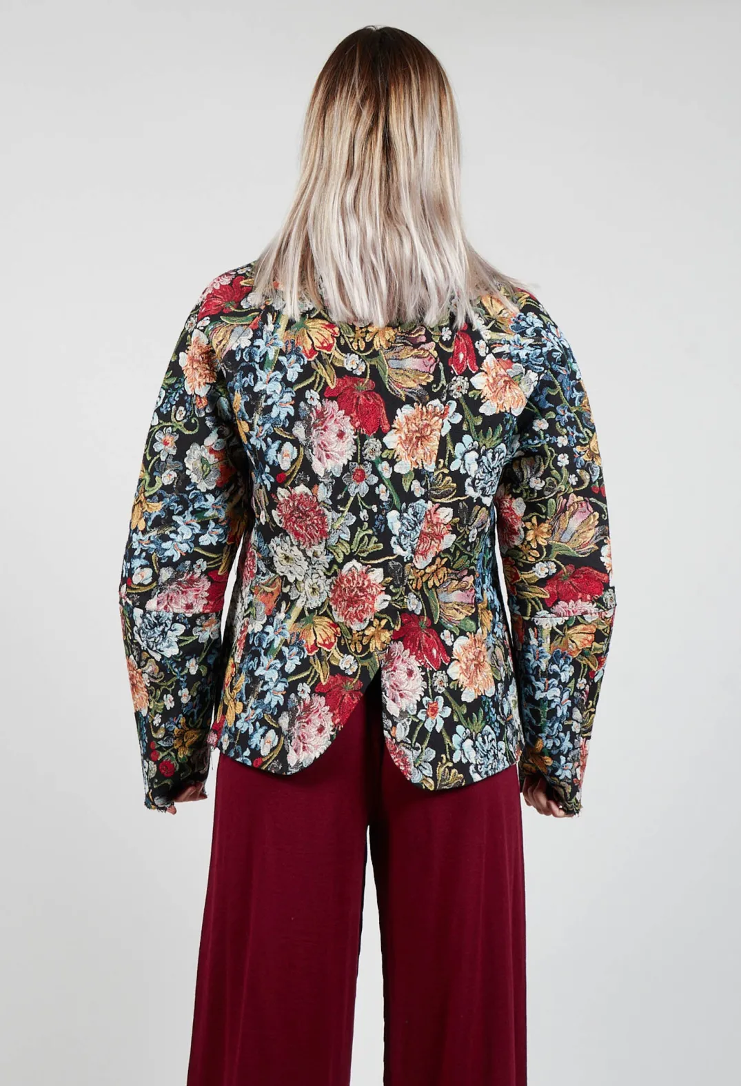 Marc Point Jackets^Embroidered Blazer in Multicolour