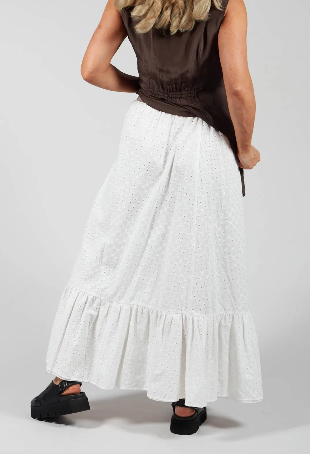 Niù Skirts|Co-ords & Suits^Embroidered Midi Skirt with Peplum in Chalk