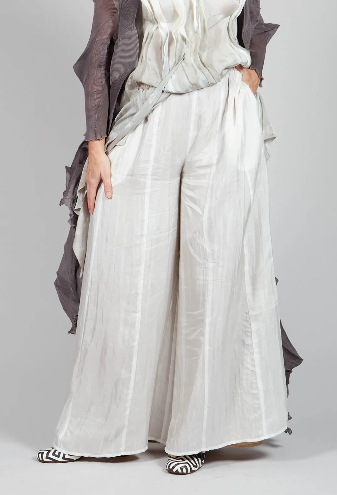 Bianco Levrin Trousers^Emma Pants Reversible in Plain Cream