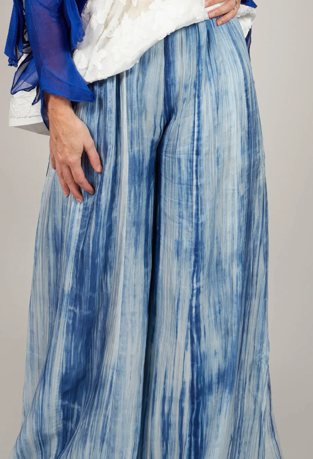 Bianco Levrin Trousers^Emma Reversible Pants in Blue